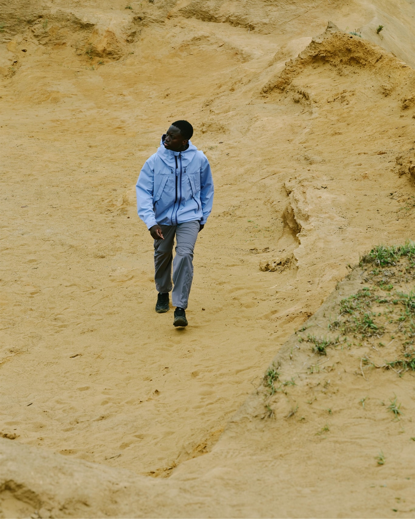 デサント　2024S.I.O 3L HARD SHELL JACKET Foundations SS'24 3L Shell Jacket - Gold