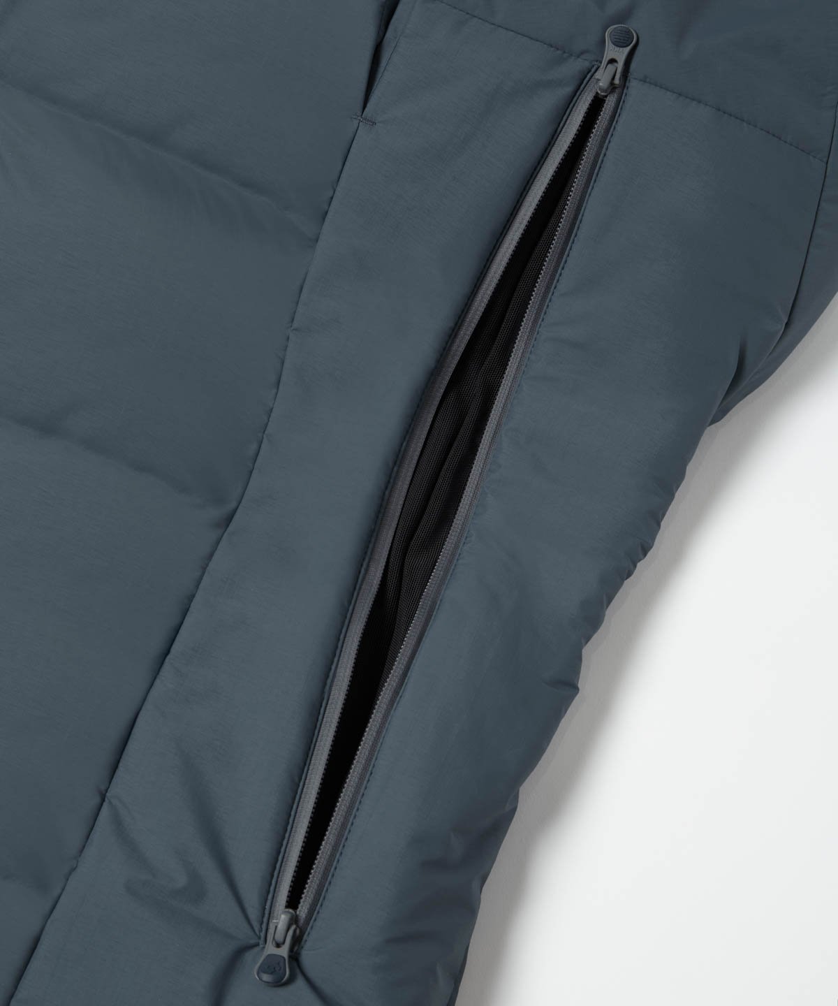 水沢ダウン | MIZUSAWA DOWN 2025 FALL&WINTER COLLECTION | デサント